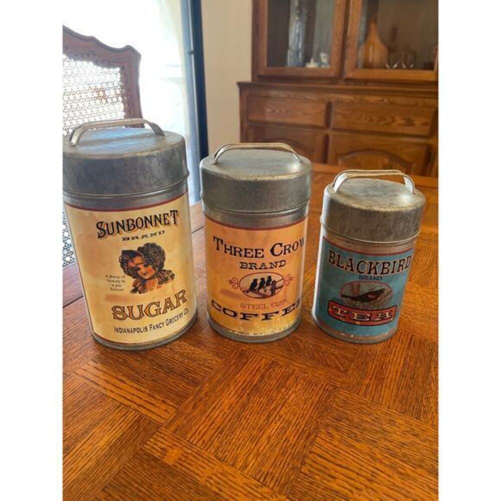 3 Piece Tin canister set